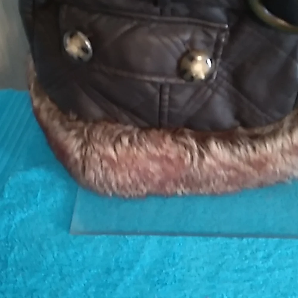 Daytrip Medium Black Vinyl Jacket wit Faux Fur - Picture 5 of 8